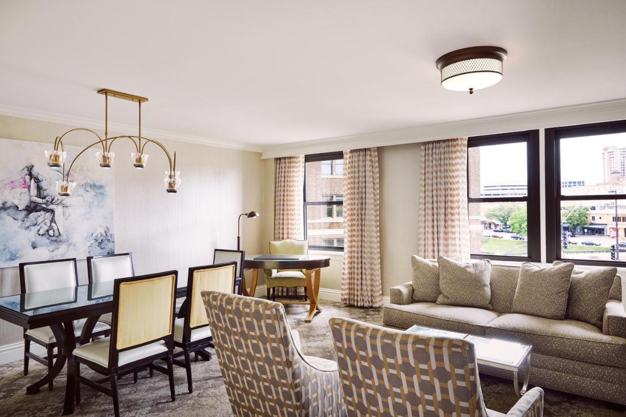 King Suite Sofa Bed Plaza View